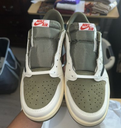 Jordan 1 Retro Low travis Scott Medium Olive
