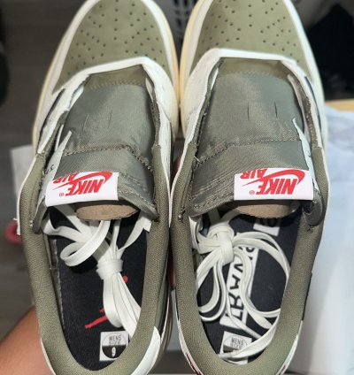 Jordan 1 Retro Low travis Scott Medium Olive