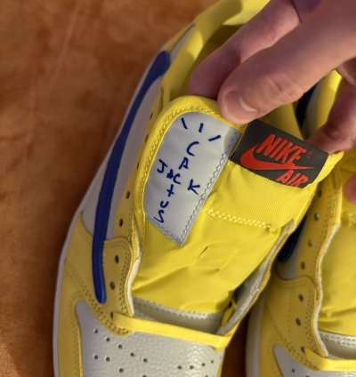 Jordan 1 Retro Low Og Sp Travis Scott Canary