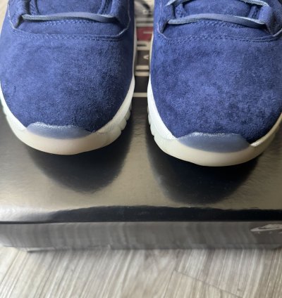 Jordan 11 Retro Low Derek Jeter Re2pect