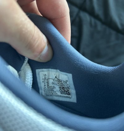 Jordan 11 Retro Low Diffused Blue