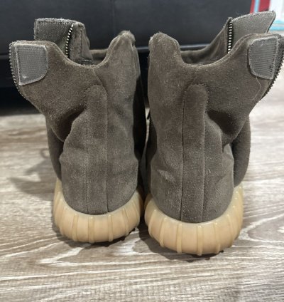 Adidas Yeezy 750 Chocolate