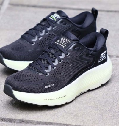 Skechers Go Run Max Road 6 Running Shoes