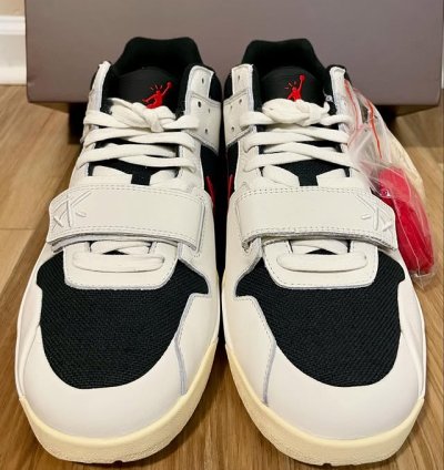 Travis Scott X Jordan Jumpman Jack university Red