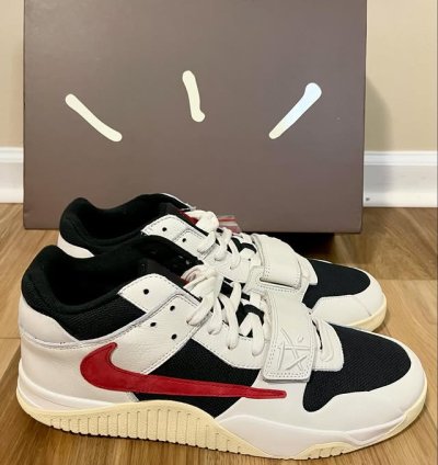 Travis Scott X Jordan Jumpman Jack university Red