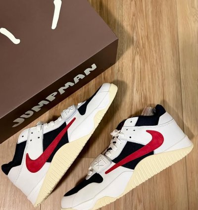 Travis Scott X Jordan Jumpman Jack university Red