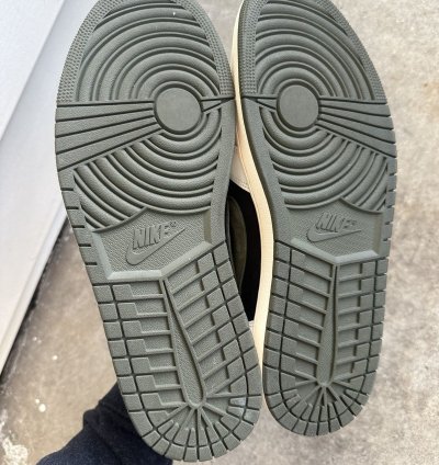 Air Jordan 1 Retro Low Travis Scott Olive Size 14w 12 5m
