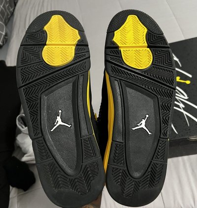 Jordan 4 Black And Yellow
