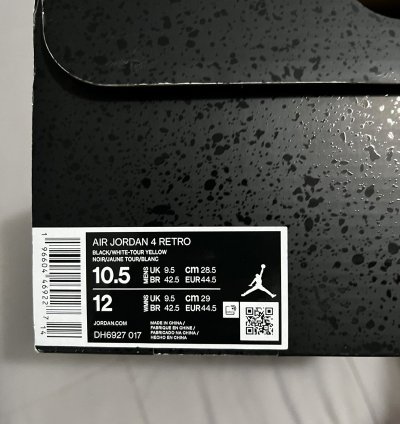 Jordan 4 Black And Yellow