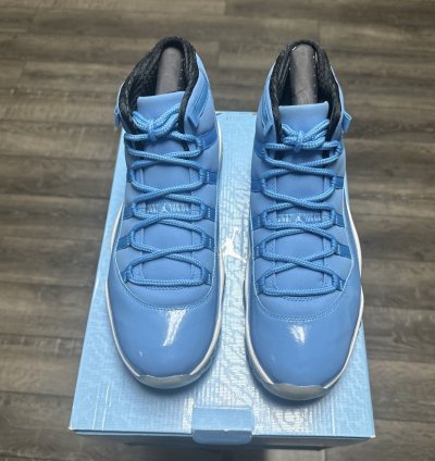 Air Jordan 11 Retro Pantone