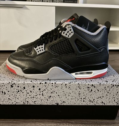 Jordan 4 Bred Reimagined Size 8 5