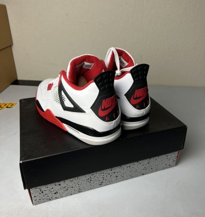 Jordan 4 Fire Red
