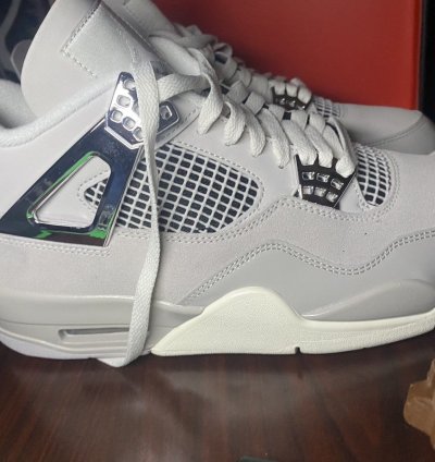 Jordan 4 Frozen Moments