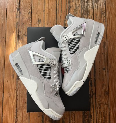 Jordan 4 Frozen Moments Ds