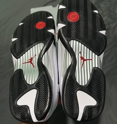 Air Jordan 14 Retro Black Toe