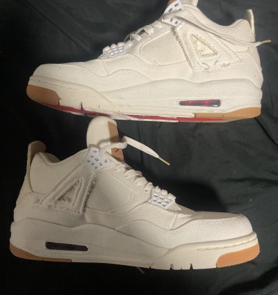 Jordan 4 Levi