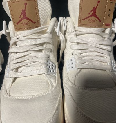 Jordan 4 Levi