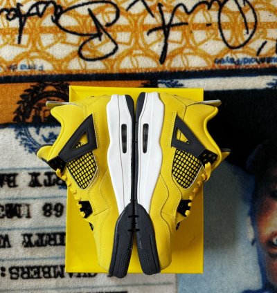 Jordan 4 Lighting