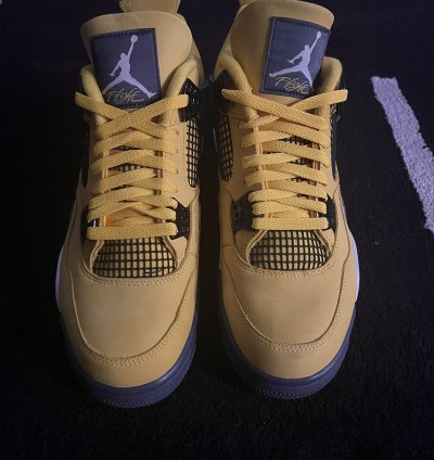 Jordan 4 Lightning
