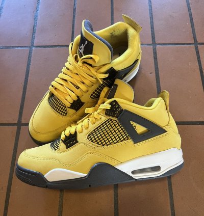Nike Air Jordan 4 Lightning