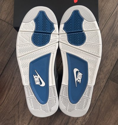 Nike Air Jordan 4 Military Blue