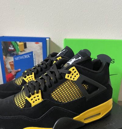 Nike Air Jordan 4 Retro Thunder