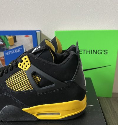 Nike Air Jordan 4 Retro Thunder