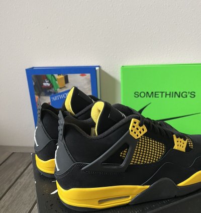 Nike Air Jordan 4 Retro Thunder