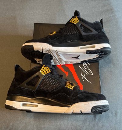 Nike Air Jordan 4 Royalty