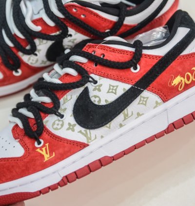 Nk Sb Dunk Low Lv Co-branded Dragon Year Limited Edition Black Hook Hongyun Dang