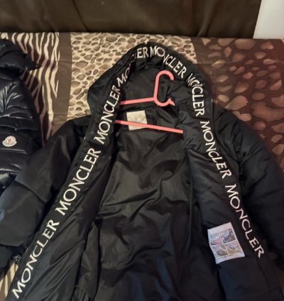 Moncler Puffer Jacket Black Zipper Logo
