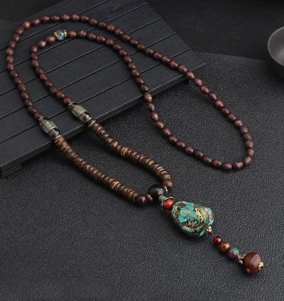 Fashionable Ethnic Necklace With Mote Bead