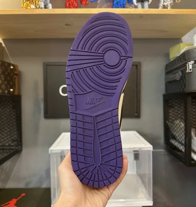 Jordan 1 Retro High Court Purple 555088-501