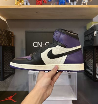 Jordan 1 Retro High Court Purple 555088-501