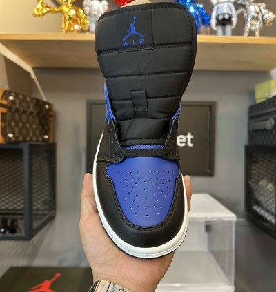 Jordan 1 Mid Hyper Royal Tumbled Leather 554724-077