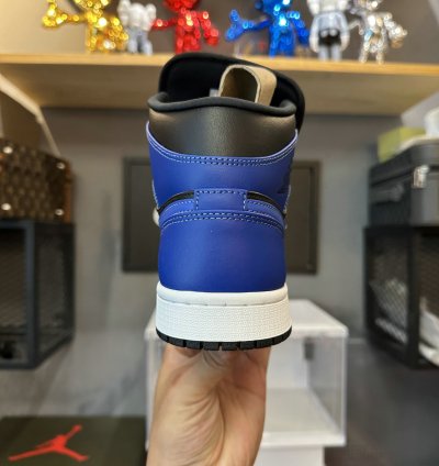 Jordan 1 Mid Hyper Royal Tumbled Leather 554724-077