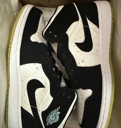 Jordan 1 Mid White Black Teal Tint gs Bq6931-103