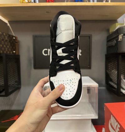Jordan 1 Mid White Black Teal Tint gs Bq6931-103