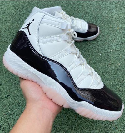 Nike Air Jordan 11 Retro Neapolitan