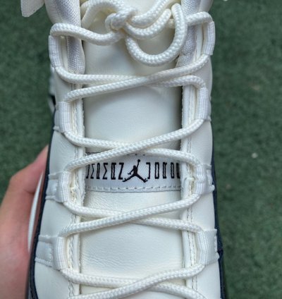 Nike Air Jordan 11 Retro Neapolitan