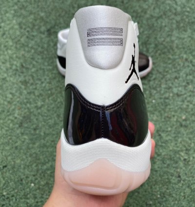 Nike Air Jordan 11 Retro Neapolitan