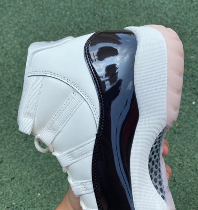 Nike Air Jordan 11 Retro Neapolitan