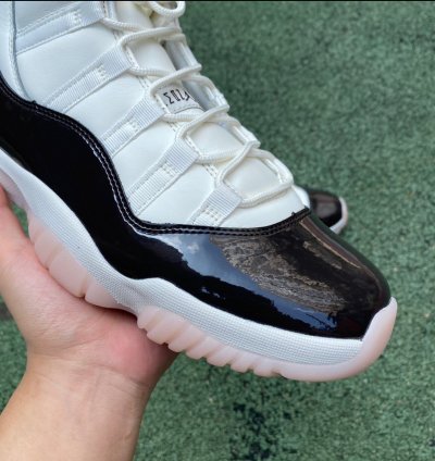 Nike Air Jordan 11 Retro Neapolitan