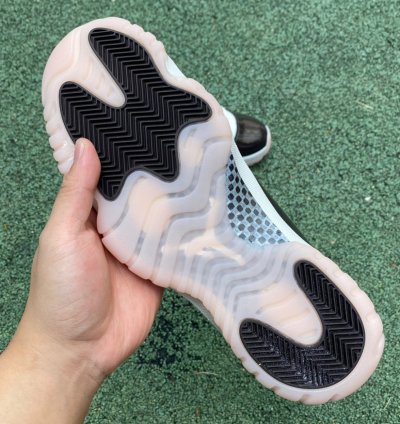Nike Air Jordan 11 Retro Neapolitan