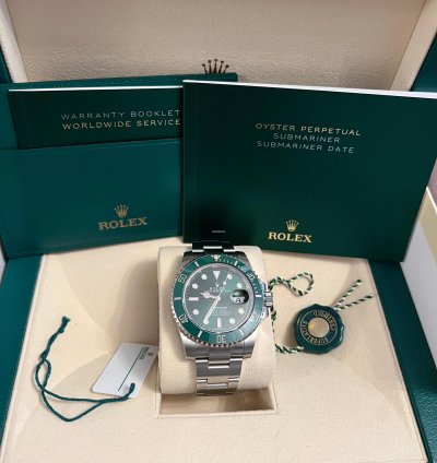 Rolex Submariner Date Unworn Submariner Date 40mm 116610lv Stainless Steel Hulk Green Dial Gree