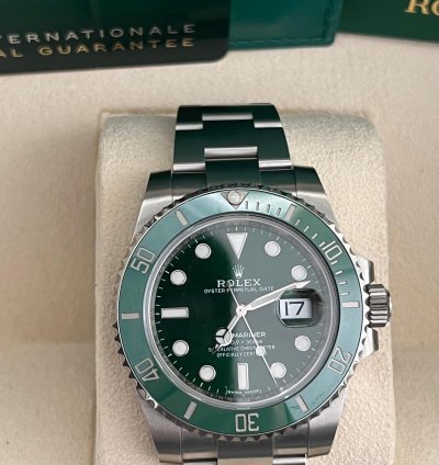 Rolex Submariner Date Unworn Submariner Date 40mm 116610lv Stainless Steel Hulk Green Dial Gree