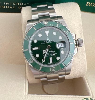 Rolex Submariner Date Unworn Submariner Date 40mm 116610lv Stainless Steel Hulk Green Dial Gree