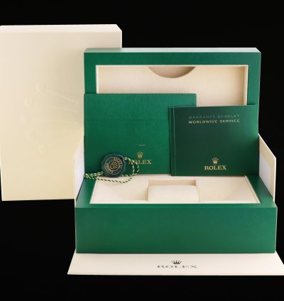 Rolex Yacht-master 40 2018 Mint Rolex Yacht-master 116622 Steel Platinum Blue Dial 40mm Watch Box