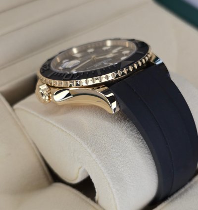 Rolex Yacht-master 42 Yellow Gold 226658 Mint Condition