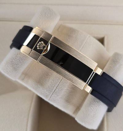 Rolex Yacht-master 42 Yellow Gold 226658 Mint Condition